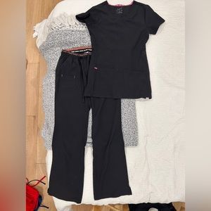 heart soul women’s pitter-pat v-neck solid scrub set, black